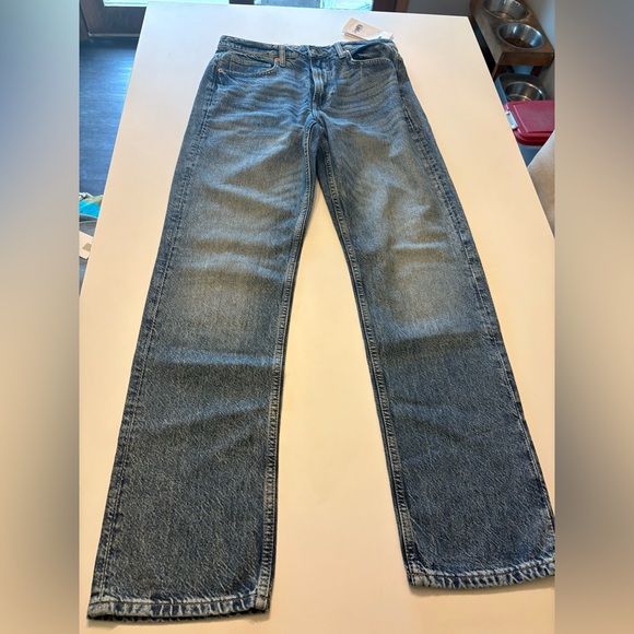 NWT H & M Baggy regular high waist jeans size 8 inseam 32” - Picture 7 of 8
